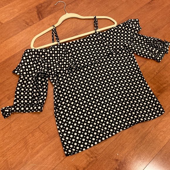 Made in Brazil. Polka dot black and ivory color.  Size 8 - Picture 4 of 10
